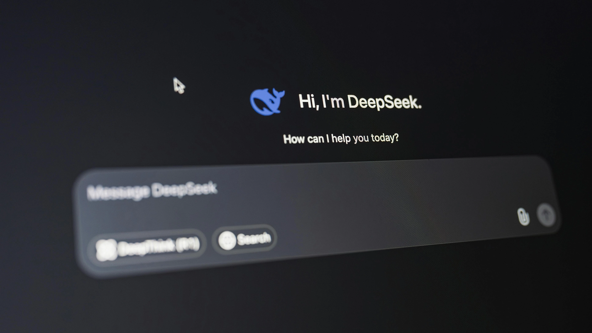 AI DeepSeek навчається думати самостійно
