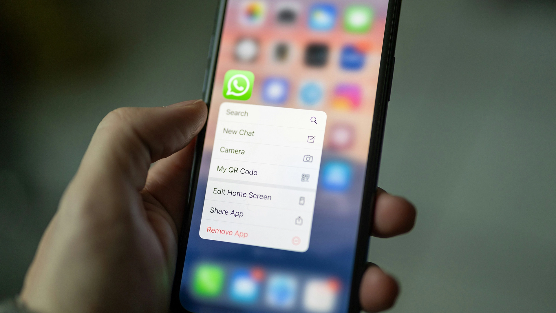 Meta додає AI-підсилані резюме у WhatsApp