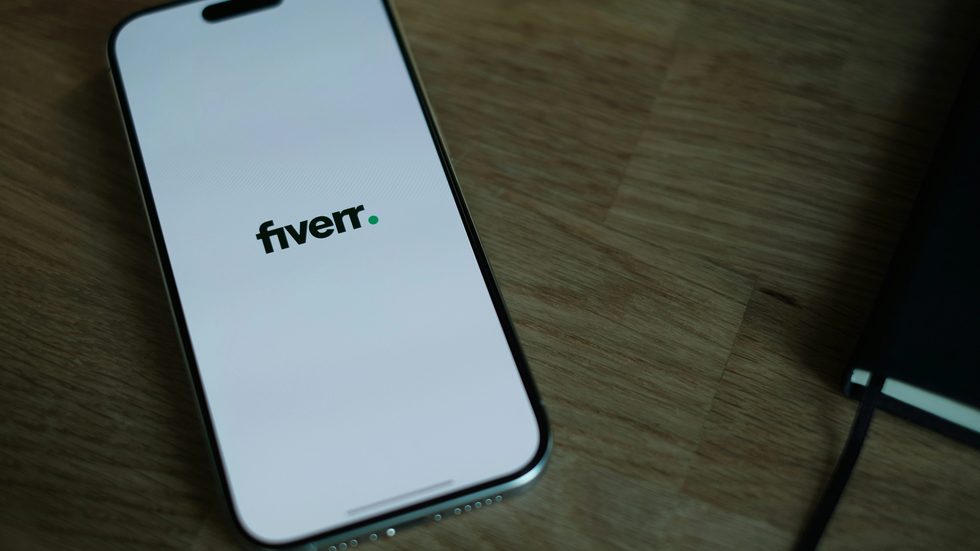 Fiverr переходить на структуру AI і звільняє 30% персоналу